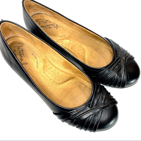 Natural Soul Shoes - Natural Soul Women’s size 7 Black Comfort flats